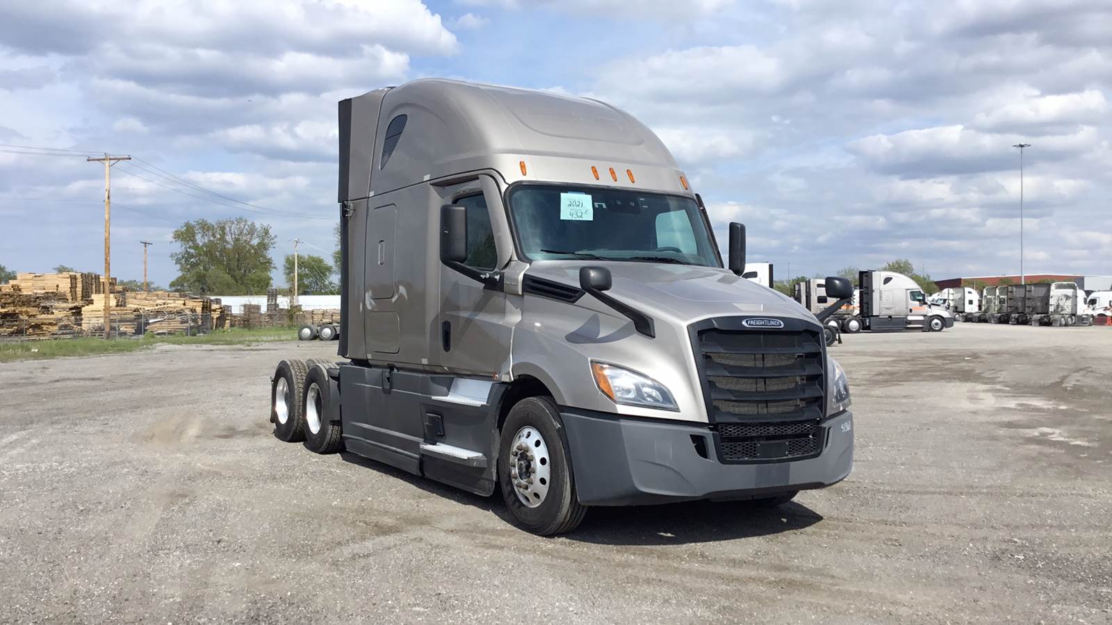 2021 Freightliner sleeper semi-truck