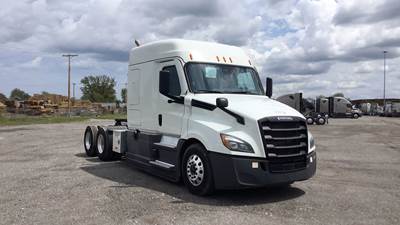 Freightliner Cascadia Sleeper Semi Truck - 72" Extra-Tall Roof, Detroit, Automatic, Battery Powered HVAC with Optimized Idle