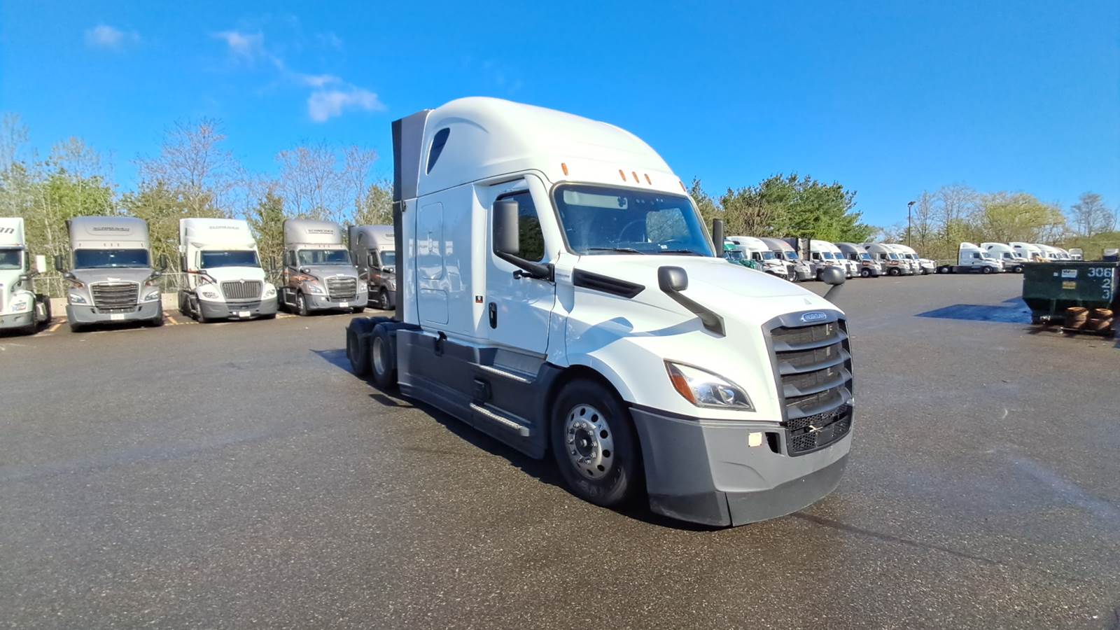 2023 Freightliner sleeper semi-truck