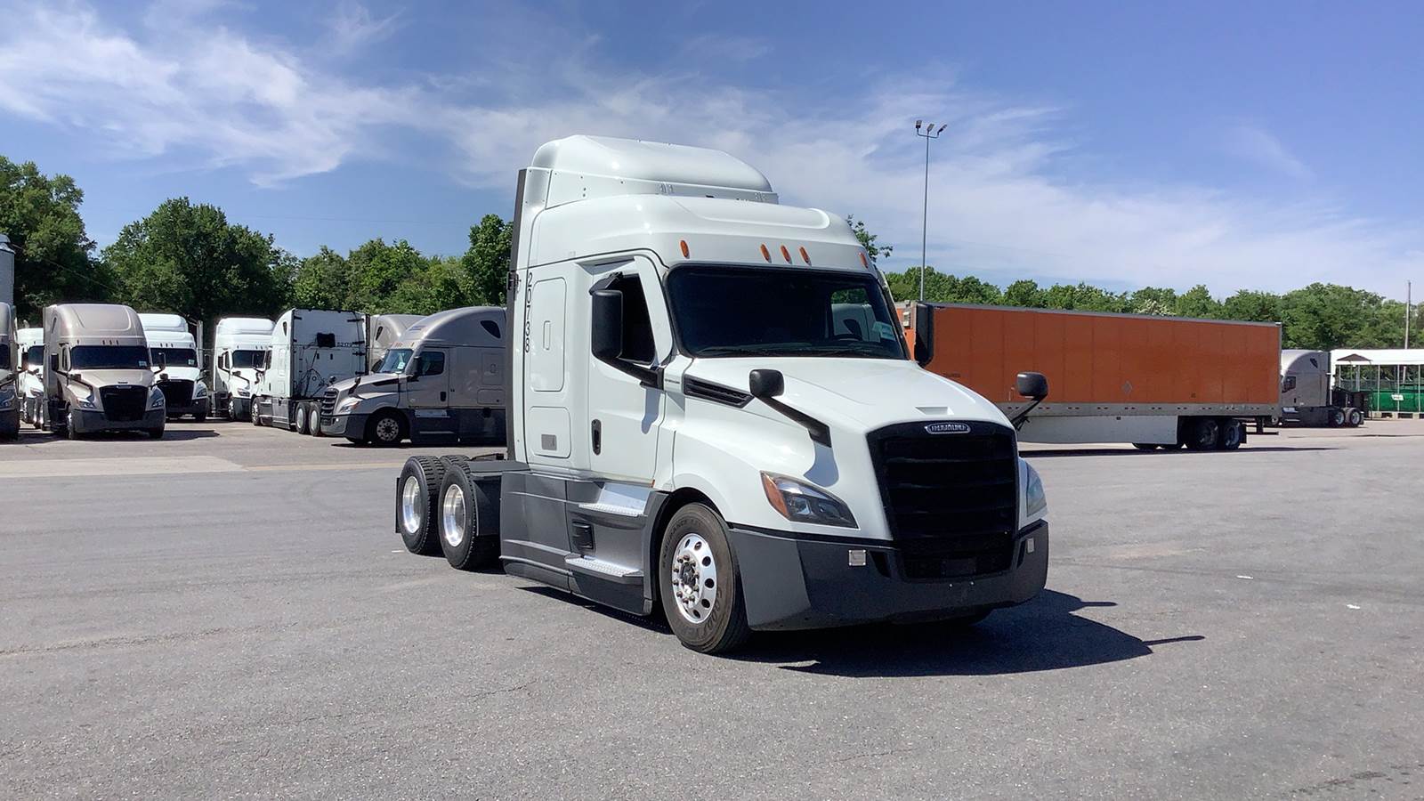 2021 Freightliner sleeper semi-truck