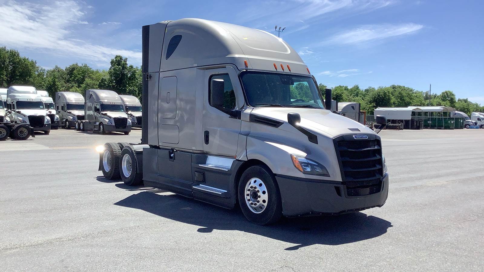 2021 Freightliner sleeper semi-truck