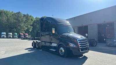 Freightliner Cascadia - 72" Raised Roof Double Bunk Sleeper w/ Lounge, Detroit, Automatic, Battery Powered HVAC with Optimized Idle