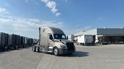 Freightliner Cascadia - 72" Raised Roof Double Bunk Sleeper, Detroit, Automatic, Battery Powered HVAC with Optimized Idle