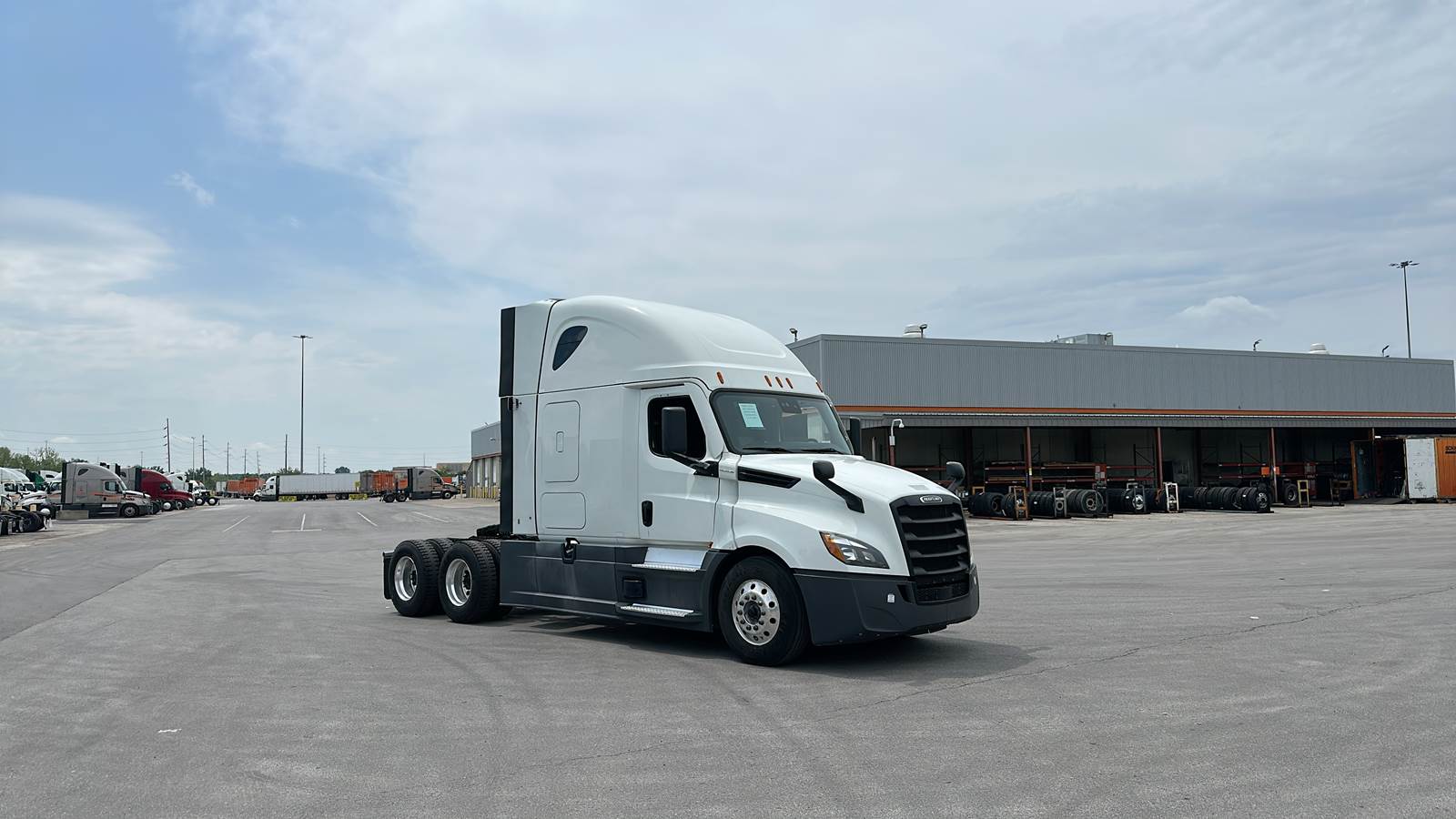2021 Freightliner sleeper semi-truck