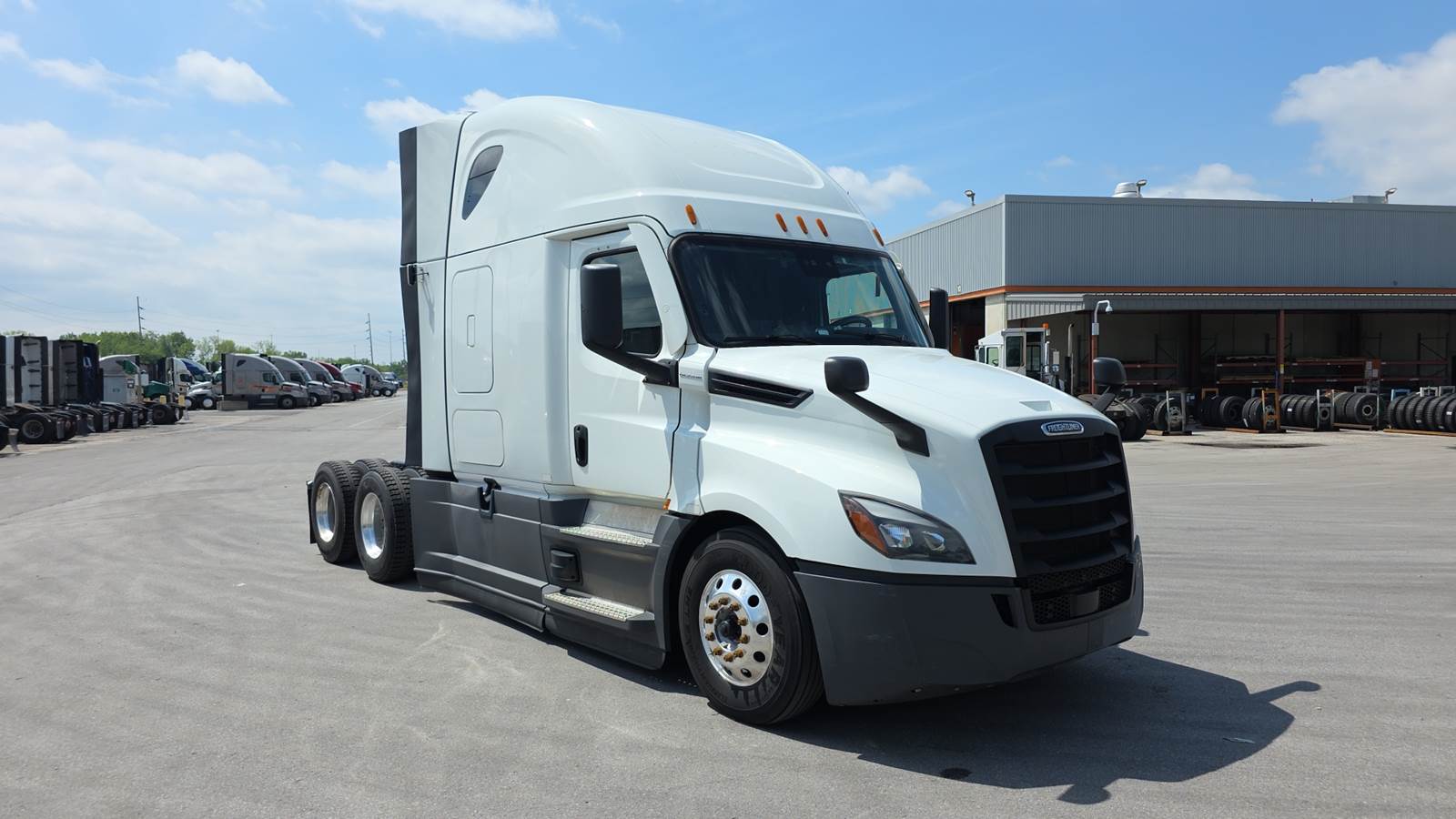 2022 Freightliner sleeper semi-truck