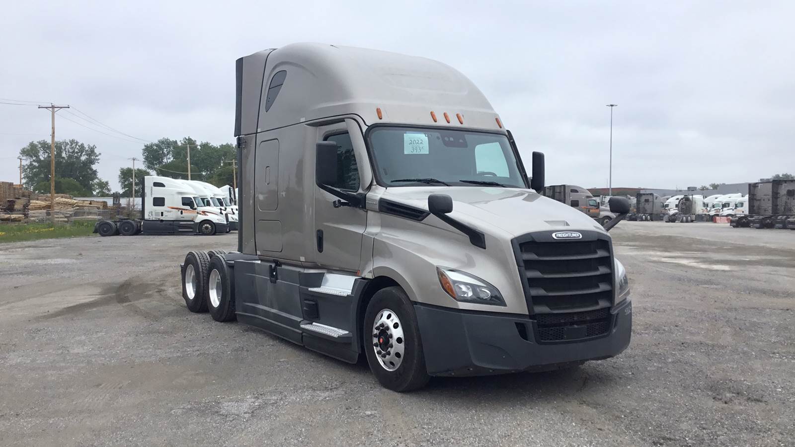 2022 Freightliner sleeper semi-truck