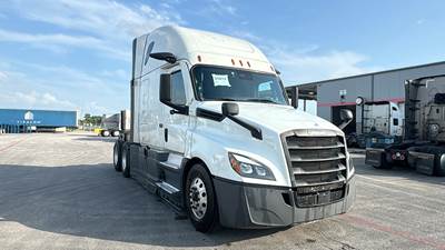 Freightliner Cascadia - 72" Raised Roof Double Bunk Sleeper, Detroit, Automatic, Battery Powered HVAC with Optimized Idle, MirrorEye Equipped