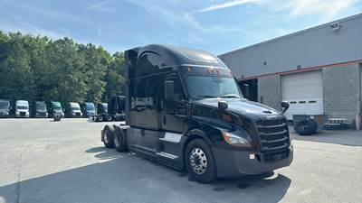 Freightliner Cascadia - 72" Raised Roof Double Bunk Sleeper, Detroit, Automatic, Battery Powered HVAC with Optimized Idle