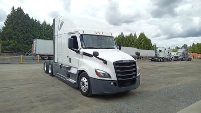 Freightliner Cascadia - 72" Raised Roof Double Bunk Sleeper, Detroit, Automatic, Battery Powered HVAC with Optimized Idle