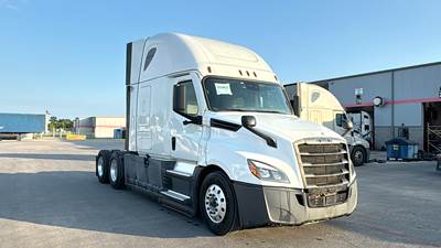 Freightliner Cascadia - 72" Raised Roof Double Bunk Sleeper, Detroit, Automatic, Battery Powered HVAC with Optimized Idle