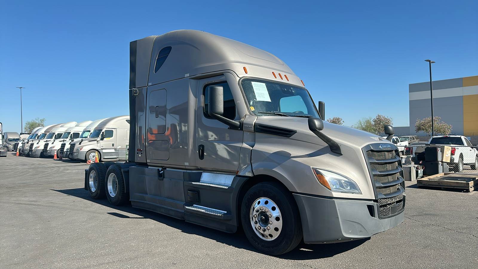2022 Freightliner sleeper semi-truck
