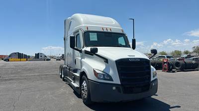 Freightliner Cascadia - 72" Raised Roof Double Bunk Sleeper, Detroit, Automatic, Battery Powered HVAC with Optimized Idle