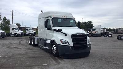 Freightliner Cascadia Sleeper Semi Truck - 72" Extra-Tall Roof, Detroit, Automatic, Battery Powered HVAC with Optimized Idle