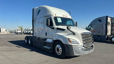Freightliner Cascadia - 72" Raised Roof Double Bunk Sleeper, Detroit, Automatic, Battery Powered HVAC with Optimized Idle