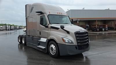 Freightliner Cascadia - 72" Raised Roof Double Bunk Sleeper, Detroit, Automatic, Optimized Idle, MirrorEye Equipped
