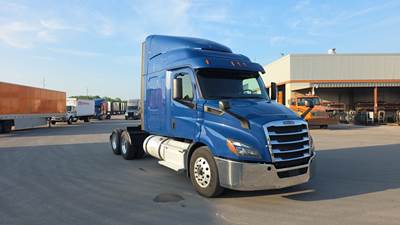 Freightliner Cascadia Sleeper Semi Truck - 60" Extra-Tall Roof, Detroit, Automatic
