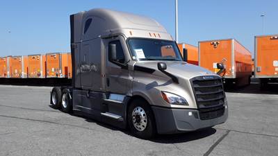 Freightliner Cascadia - 72" Raised Roof Double Bunk Sleeper, Detroit, Automatic, Battery Powered HVAC with Optimized Idle