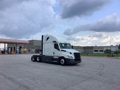 Freightliner Cascadia - 72" Raised Roof Double Bunk Sleeper, Detroit, Automatic, Optimized Idle, MirrorEye Equipped
