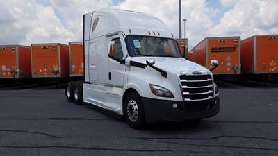 Freightliner Cascadia - 72" Raised Roof Double Bunk Sleeper, Detroit, Automatic, Battery Powered HVAC with Optimized Idle