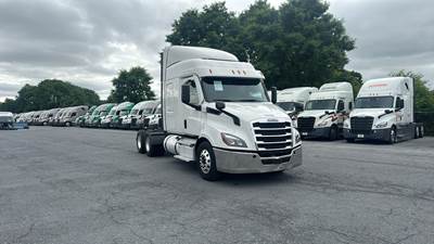 Freightliner Cascadia Sleeper Semi Truck - 60" Extra-Tall Roof, Detroit, Automatic