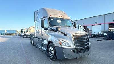 Freightliner Cascadia - 72" Raised Roof Double Bunk Sleeper, Detroit, Automatic, Battery Powered HVAC with Optimized Idle