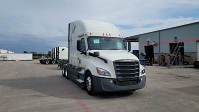 Freightliner Cascadia - 72" Raised Roof Double Bunk Sleeper, Detroit, Automatic, Optimized Idle