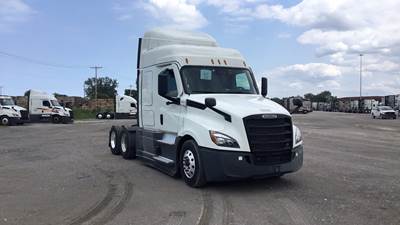 Freightliner Cascadia Sleeper Semi Truck - 48" Extra-Tall Roof, Detroit, Automatic