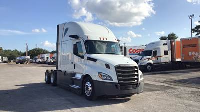 Freightliner Cascadia - 72" Raised Roof Double Bunk Sleeper, Detroit, Automatic, Battery Powered HVAC with Optimized Idle, MirrorEye Equipped