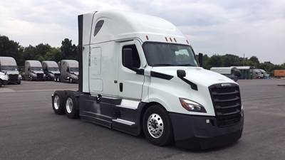 Freightliner Cascadia - 72" Raised Roof Double Bunk Sleeper, Detroit, Automatic, Battery Powered HVAC with Optimized Idle