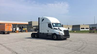 Freightliner Cascadia - 72" Raised Roof Double Bunk Sleeper, Detroit, Automatic, Battery Powered HVAC with Optimized Idle