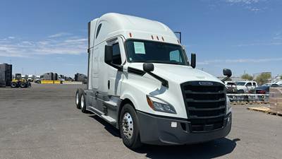 Freightliner Cascadia - 72" Raised Roof Double Bunk Sleeper, Detroit, Automatic, Battery Powered HVAC with Optimized Idle