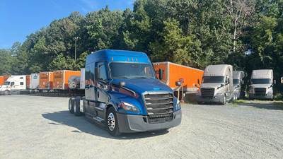 Freightliner Cascadia Sleeper Semi Truck - 72" Extra-Tall Roof, Detroit, Automatic, Battery Powered HVAC with Optimized Idle, Bulk Equipment