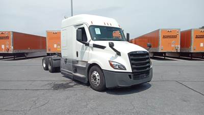 Freightliner Cascadia Sleeper Semi Truck - 72" Extra-Tall Roof, Detroit, Automatic, Battery Powered HVAC with Optimized Idle