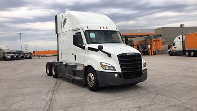 Freightliner Cascadia - 72" Raised Roof Double Bunk Sleeper, Detroit, Automatic, Battery Powered HVAC with Optimized Idle