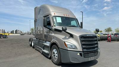 Freightliner Cascadia - 72" Raised Roof Double Bunk Sleeper, Detroit, Automatic, Optimized Idle