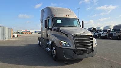 Freightliner Cascadia - 72" Raised Roof Double Bunk Sleeper, Detroit, Automatic, Battery Powered HVAC with Optimized Idle