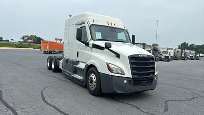 Freightliner Cascadia Sleeper Semi Truck - 72" Extra-Tall Roof, Detroit, Automatic, Battery Powered HVAC with Optimized Idle