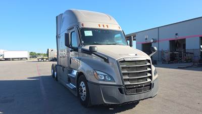 Freightliner Cascadia - 72" Raised Roof Double Bunk Sleeper, Detroit, Automatic, Battery Powered HVAC with Optimized Idle