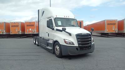 Freightliner Cascadia - 72" Raised Roof Double Bunk Sleeper, Detroit, Automatic, Battery Powered HVAC with Optimized Idle