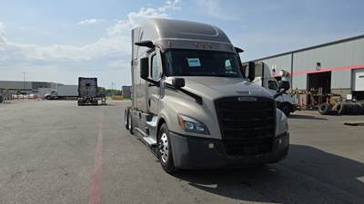 Freightliner Cascadia - 72" Raised Roof Double Bunk Sleeper, Detroit, Automatic, Battery Powered HVAC with Optimized Idle, MirrorEye Equipped