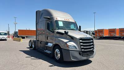 Freightliner Cascadia - 72" Raised Roof Double Bunk Sleeper, Detroit, Automatic, Optimized Idle, MirrorEye Equipped