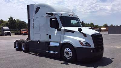 Freightliner Cascadia - 72" Raised Roof Double Bunk Sleeper, Detroit, Automatic, Battery Powered HVAC with Optimized Idle