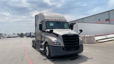 Freightliner Cascadia - 72" Raised Roof Double Bunk Sleeper, Detroit, Automatic, Battery Powered HVAC with Optimized Idle