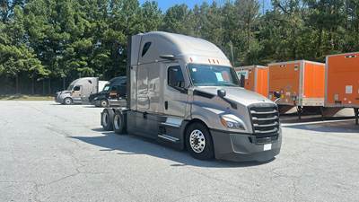 Freightliner Cascadia - 72" Raised Roof Double Bunk Sleeper, Detroit, Automatic, Battery Powered HVAC with Optimized Idle, MirrorEye Equipped