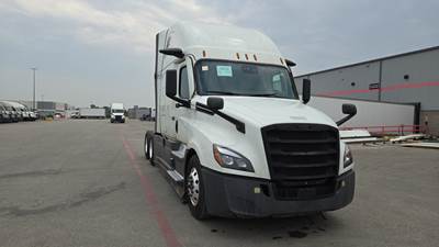 Freightliner Cascadia - 72" Raised Roof Double Bunk Sleeper, Detroit, Automatic, Battery Powered HVAC with Optimized Idle, MirrorEye Equipped