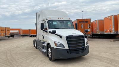 Freightliner Cascadia - 72" Raised Roof Double Bunk Sleeper, Detroit, Automatic, Battery Powered HVAC with Optimized Idle