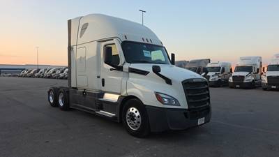 Freightliner Cascadia - 72" Raised Roof Double Bunk Sleeper, Detroit, Automatic, Battery Powered HVAC with Optimized Idle