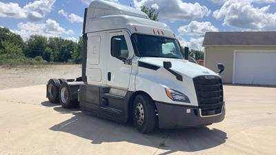 Freightliner Cascadia Sleeper Semi Truck - 48" Extra-Tall Roof, Detroit, Automatic