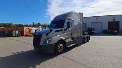 Freightliner Cascadia 126 Sleeper Semi Truck - 72" Raised Roof, Detroit, Automatic
