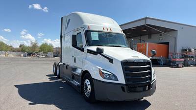 Freightliner Cascadia - 72" Raised Roof Double Bunk Sleeper, Detroit, Automatic, Battery Powered HVAC with Optimized Idle